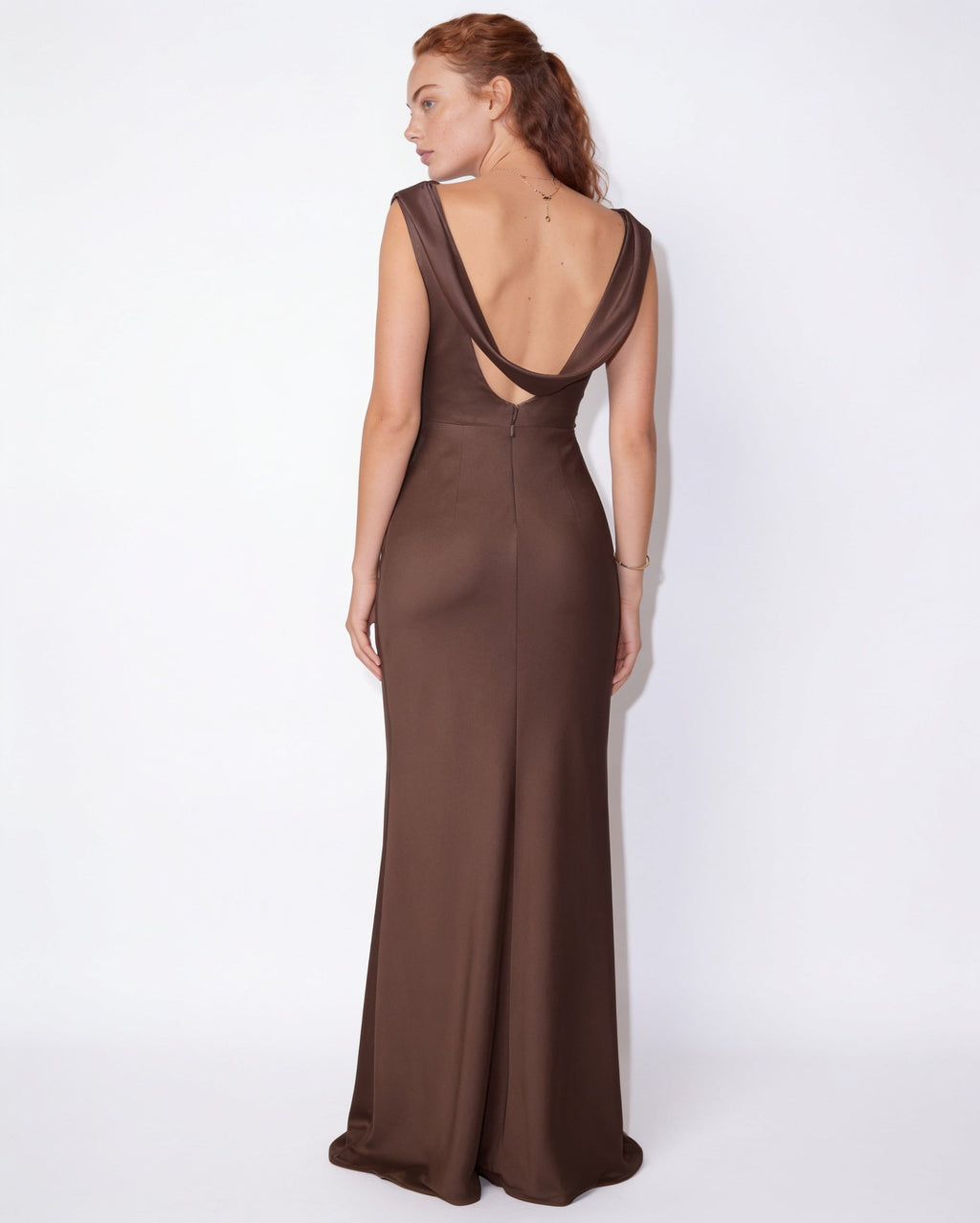 Robe longue col bénitier, dos ouvert — Sorellea
