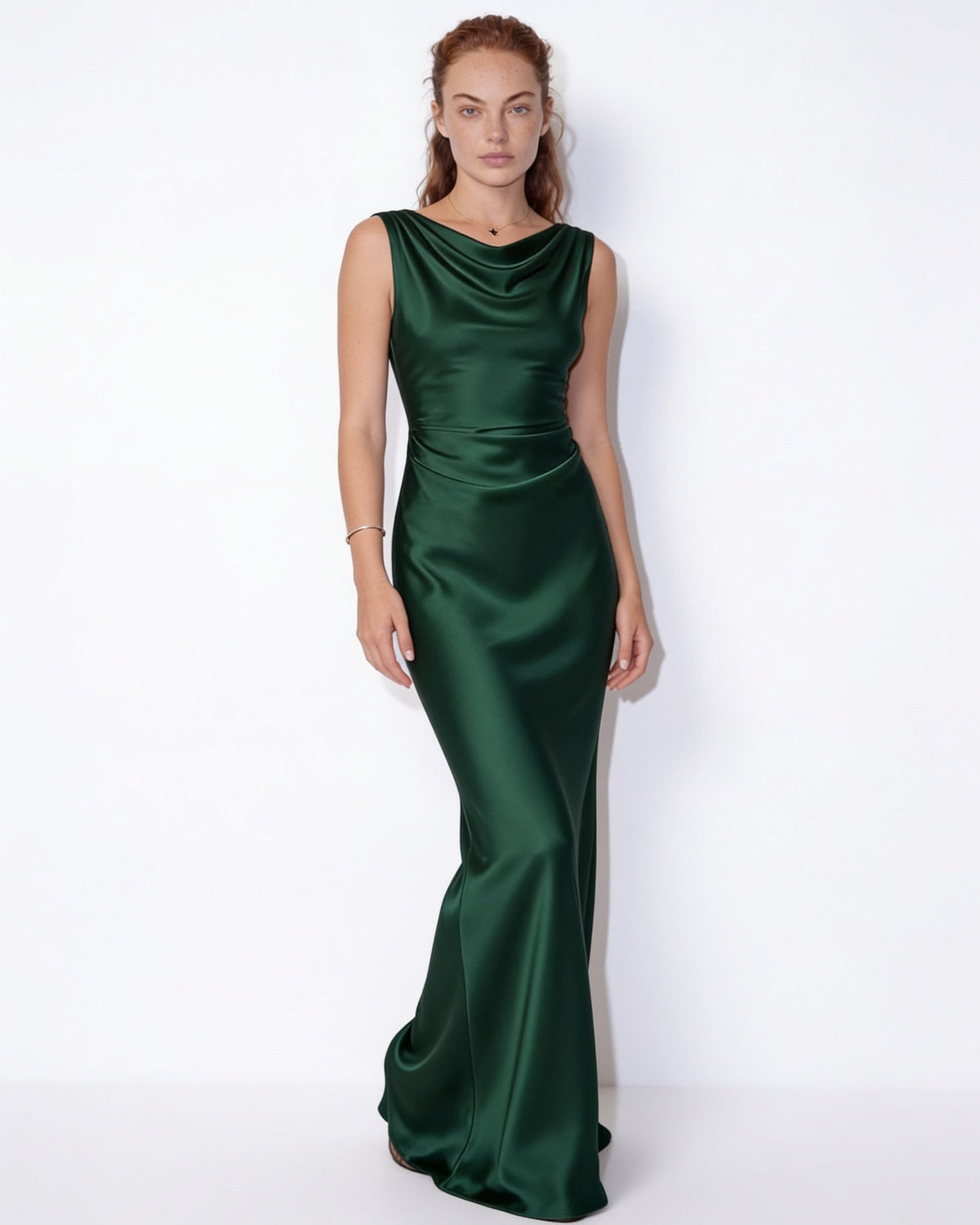 Robe longue col bénitier, dos ouvert — Sorellea