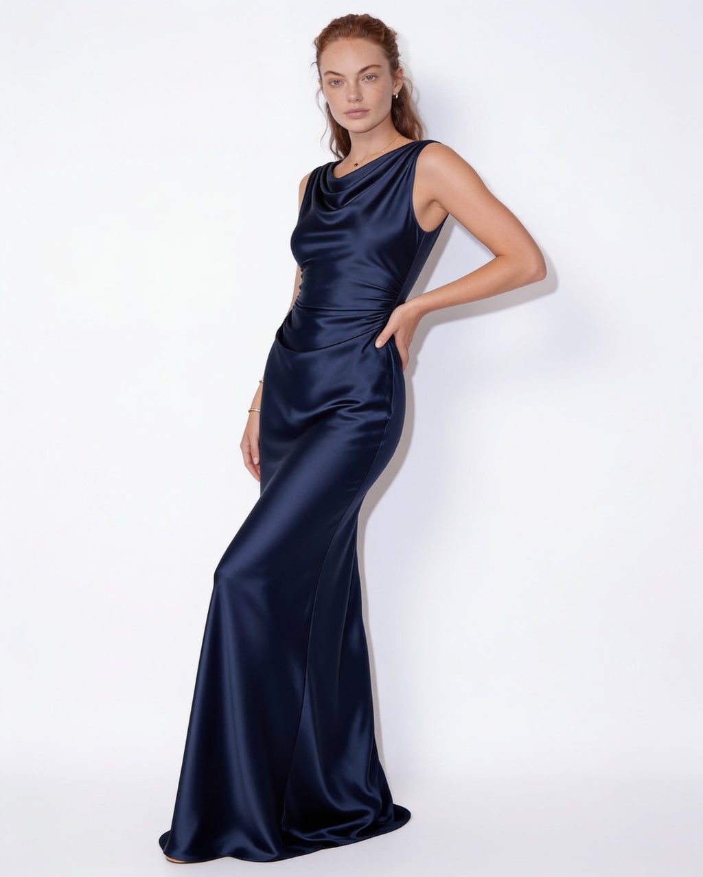 Robe longue col bénitier, dos ouvert — Sorellea