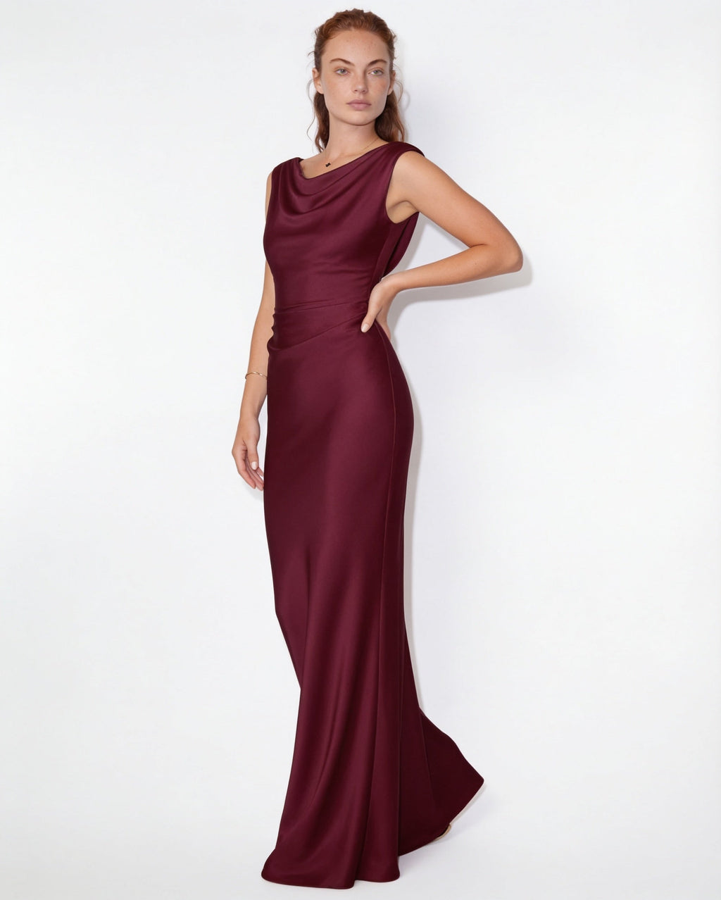 Robe longue col bénitier, dos ouvert — Sorellea