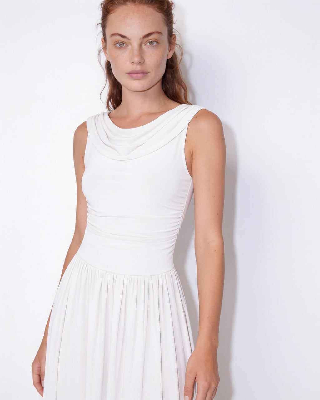 Robe longue col bénitier, taille froncée — Sorellea