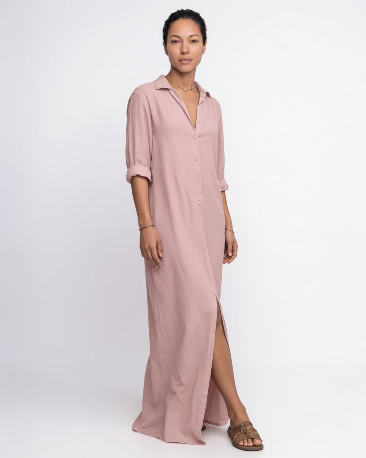 Robe longue boutonnée, épaules tombantes — Sorellea