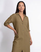Robe longue boutonnée, épaules tombantes — Sorellea