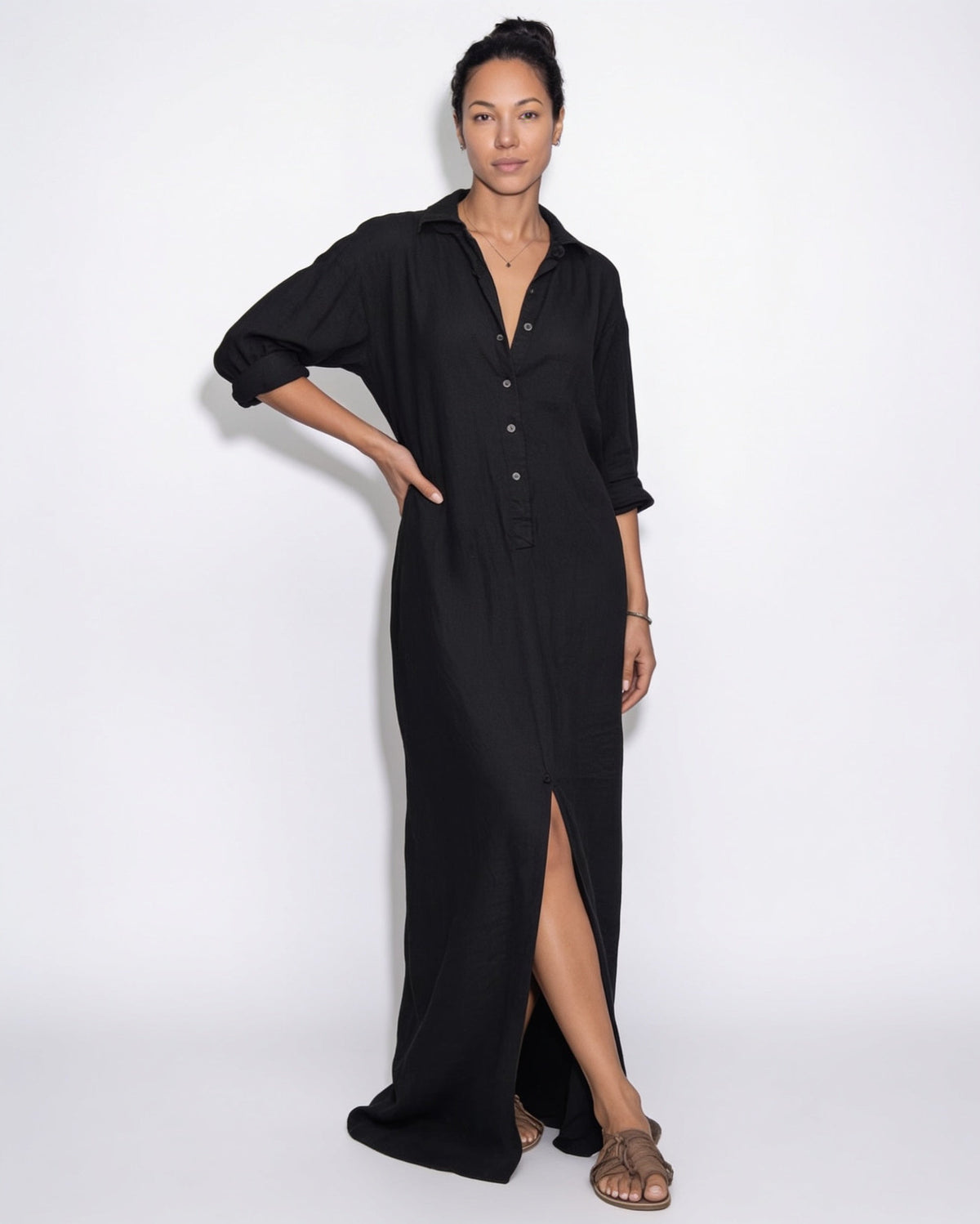 Robe longue boutonnée, épaules tombantes — Sorellea