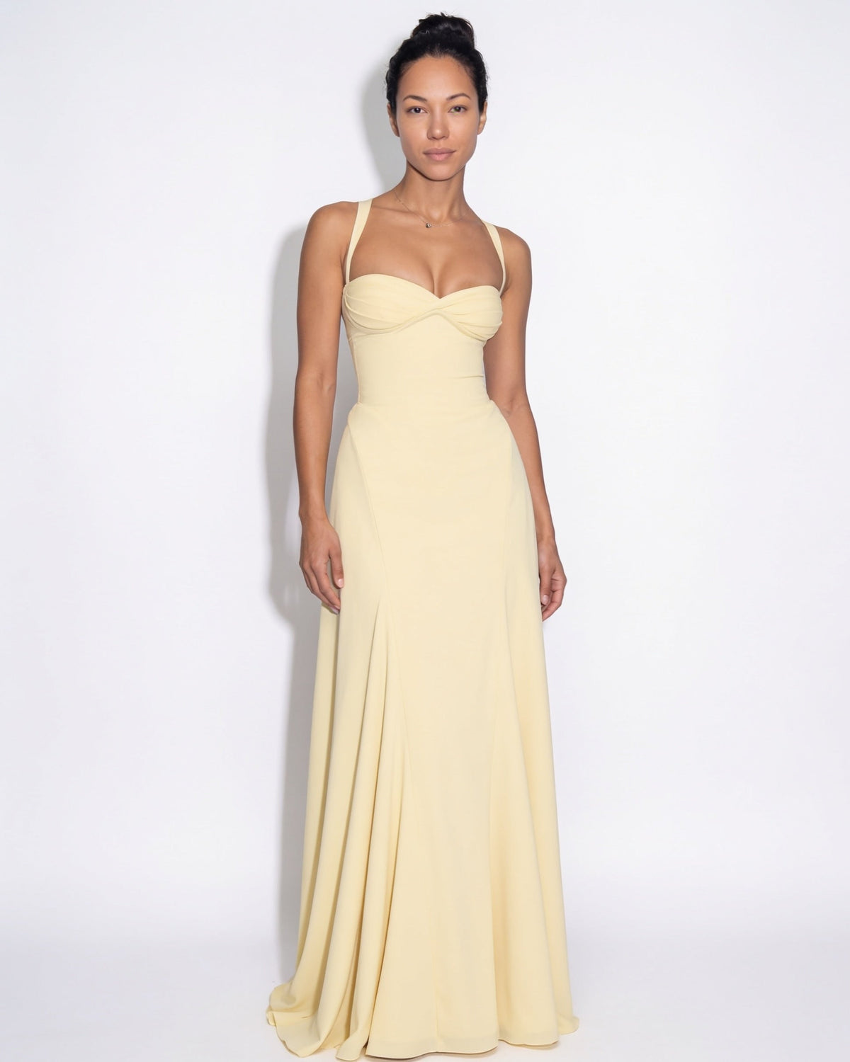 Robe longue froncée à laçage dos — Sorellea