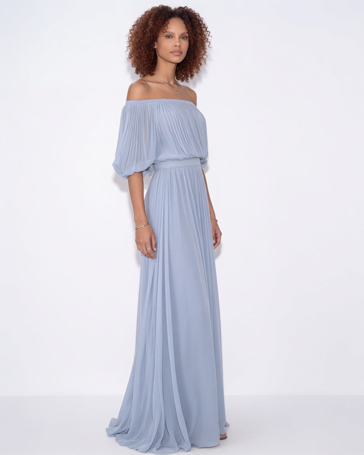 Robe longue plissée, épaules dénudées — Sorellea
