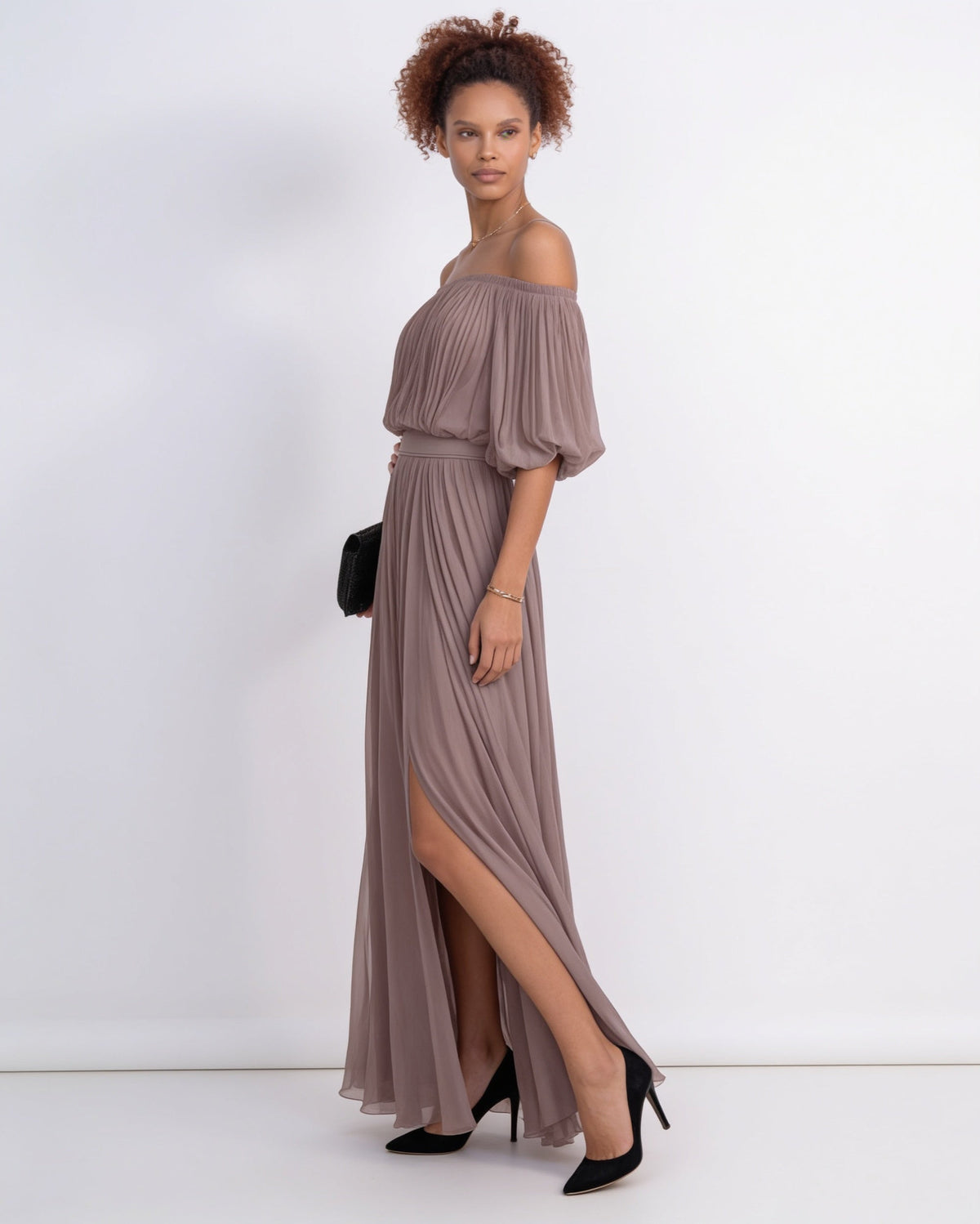 Robe longue plissée, épaules dénudées — Sorellea