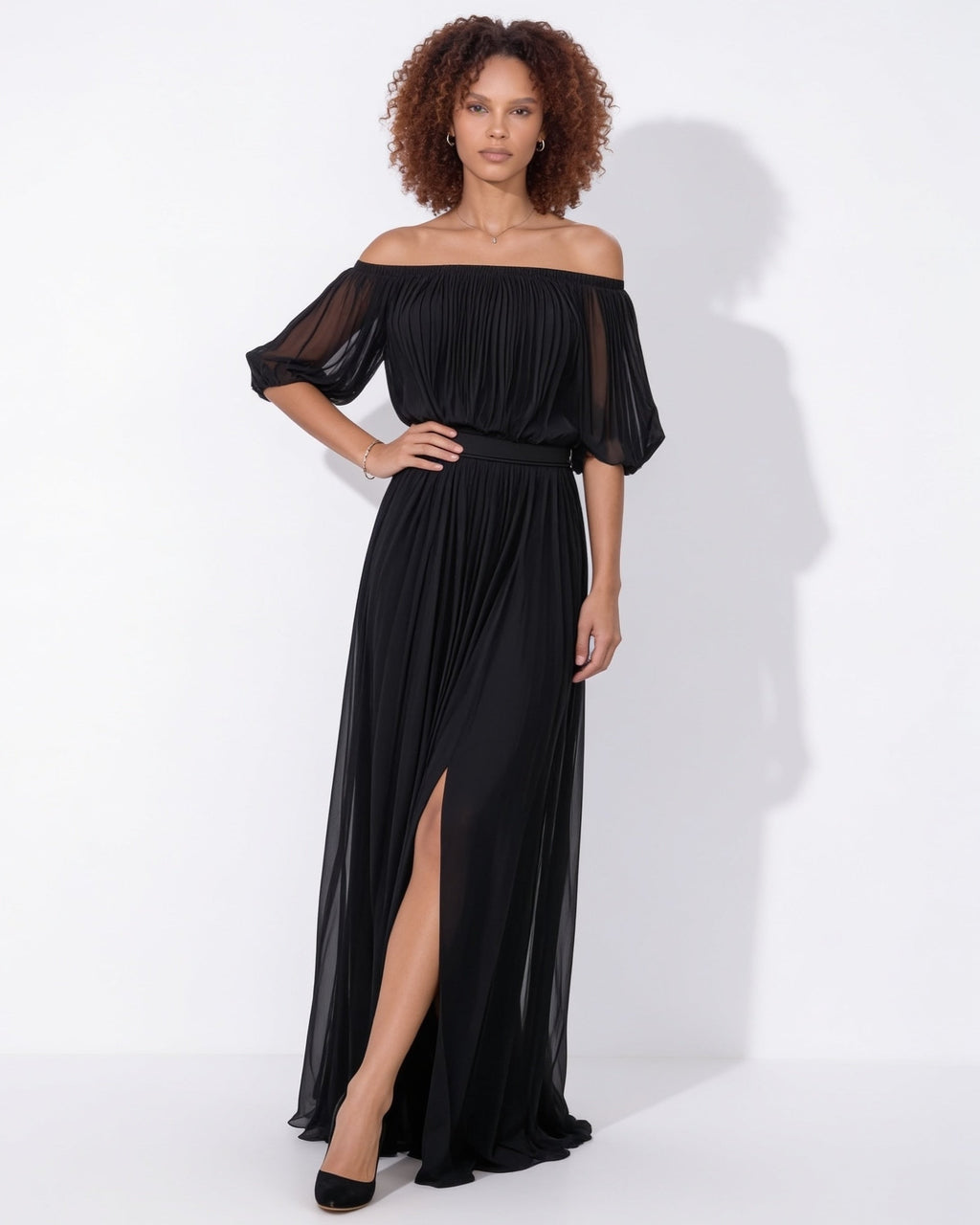 Robe longue plissée, épaules dénudées — Sorellea
