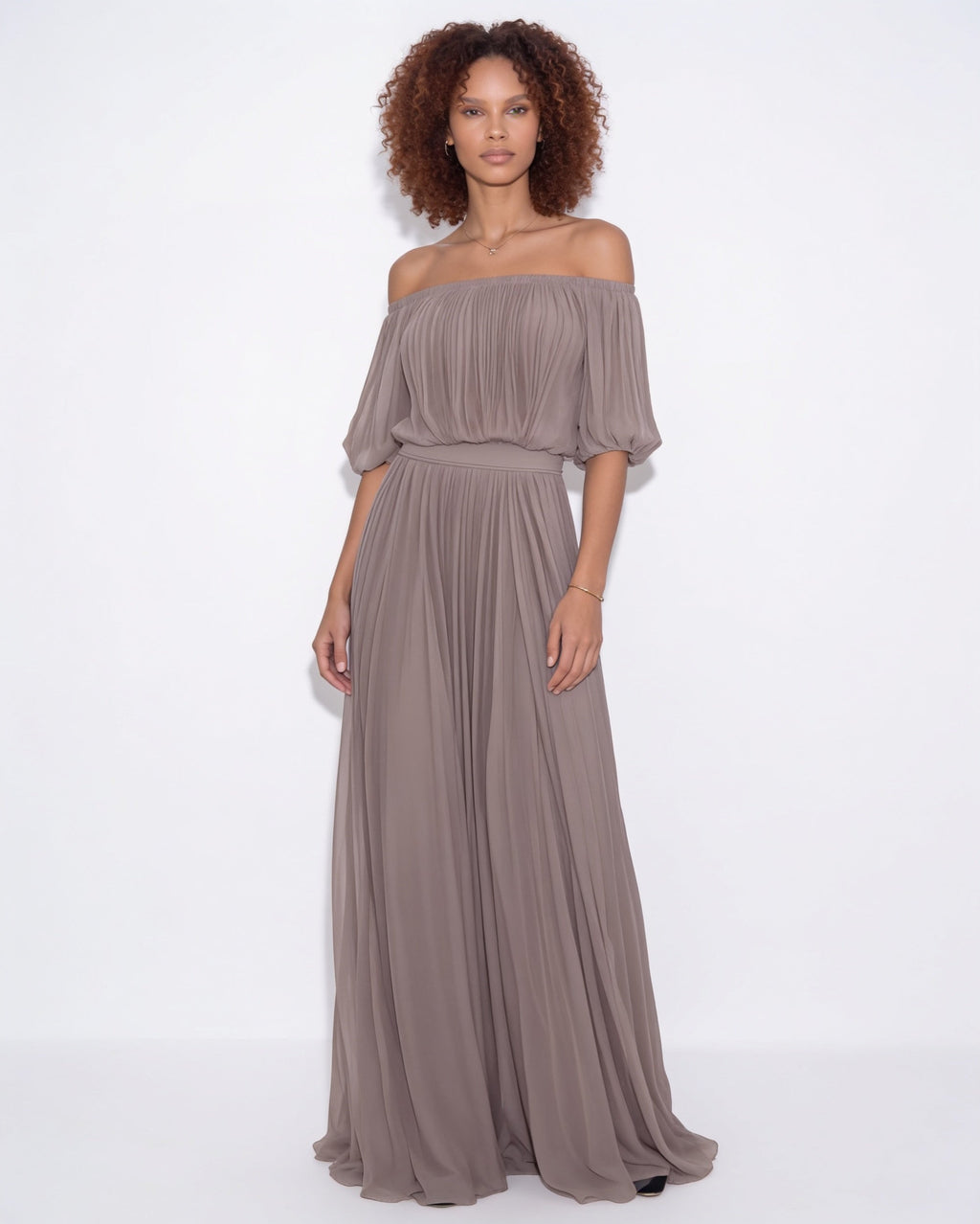 Robe longue plissée, épaules dénudées — Sorellea