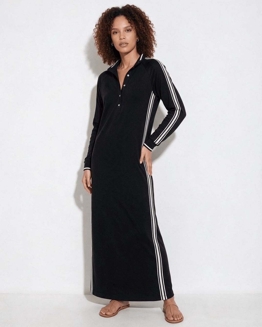 Robe longue polo en coton à bandes contrastées — Sorellea