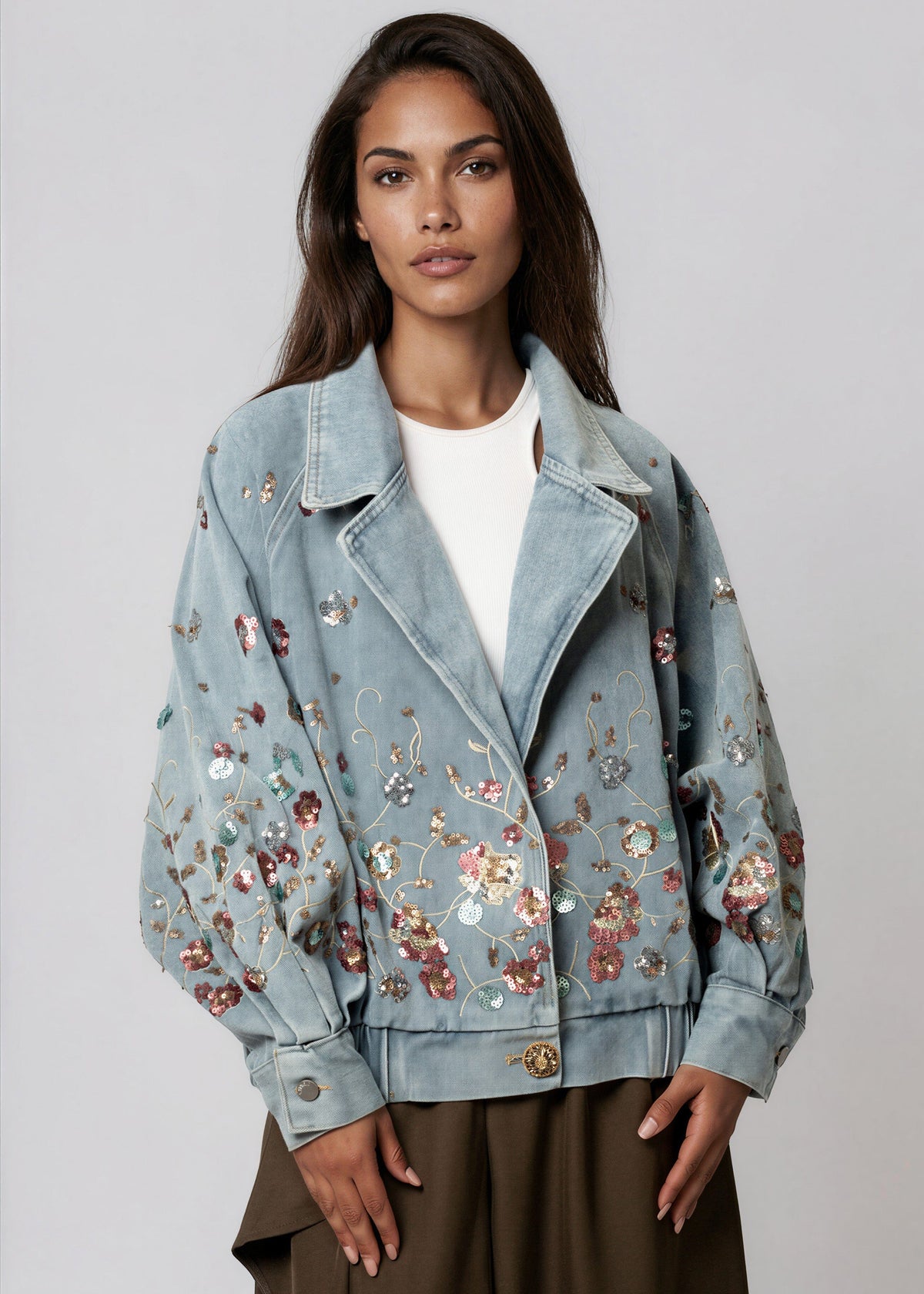 Veste en jean oversize à fleurs brodées pour femme