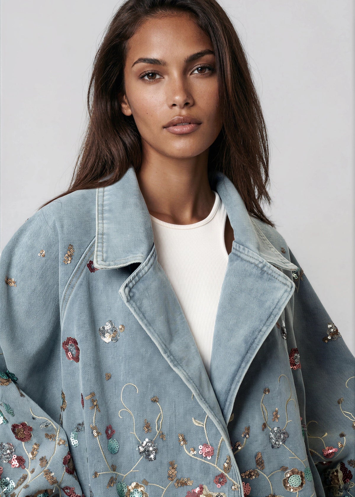 Veste en jean oversize à fleurs brodées pour femme